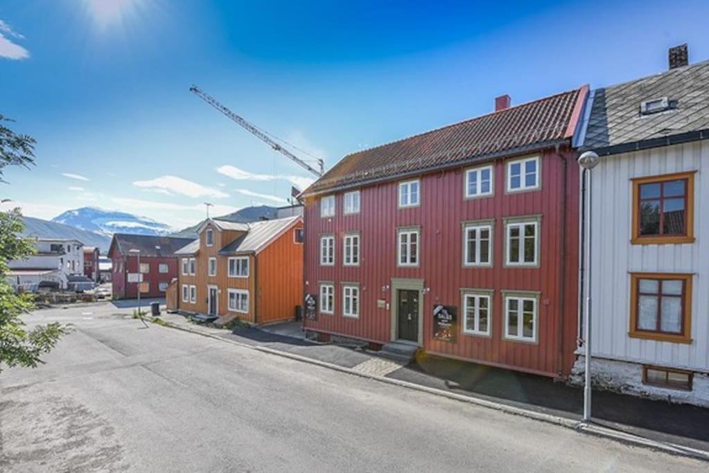Cosy 2-Rooms Apartment In The City Center Tromsø Extérieur photo